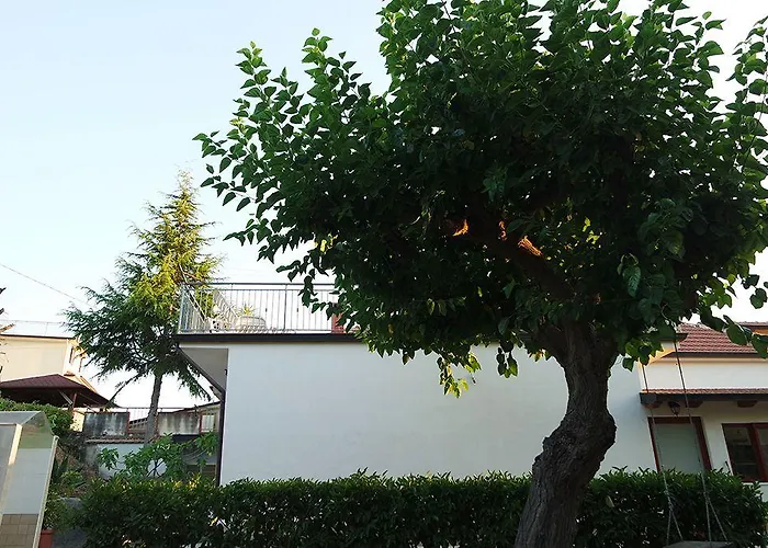 Casa Elena Feriehus *